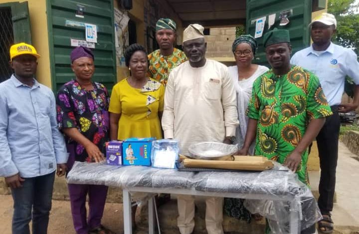 Ex Ogun Assembly Aspirant, Mustapha Owolabi Donates Delivery Bed, Others To Ogun Health Center