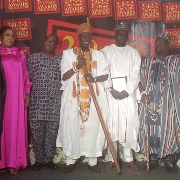 Olowu of Kuta, Buratai Receive Awards of Excellence
