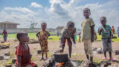 Humanitarian aid to thousands in need throughout DR Congo;  UN peacekeepers attacked by hostile people