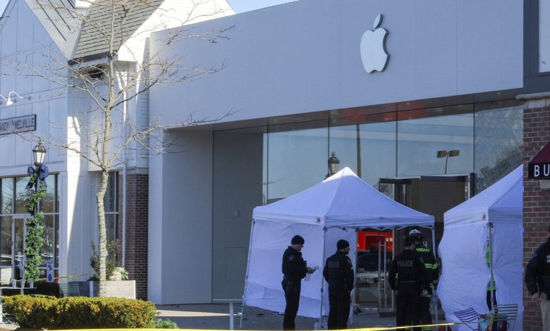 SUV crashes into Apple store in Massachusetts;  1 dead, 16 injured  World news