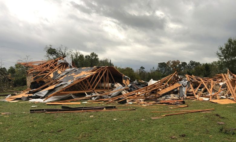 On camera: Several tornadoes wreak havoc in Texas in the US |  World news