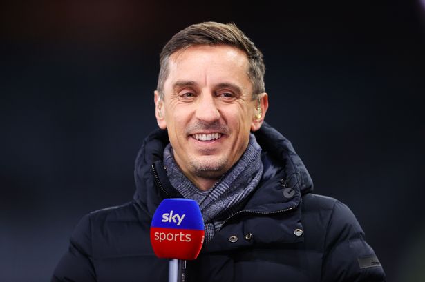 Gary Neville predicts a confident Manchester United title amid the battle between Arsenal and Man City