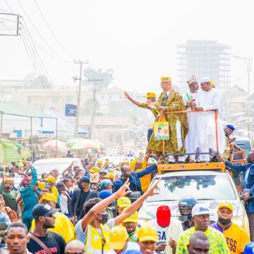 Photos: Jubilation As Abiodun Commissions Road, Hospital In Abeokuta