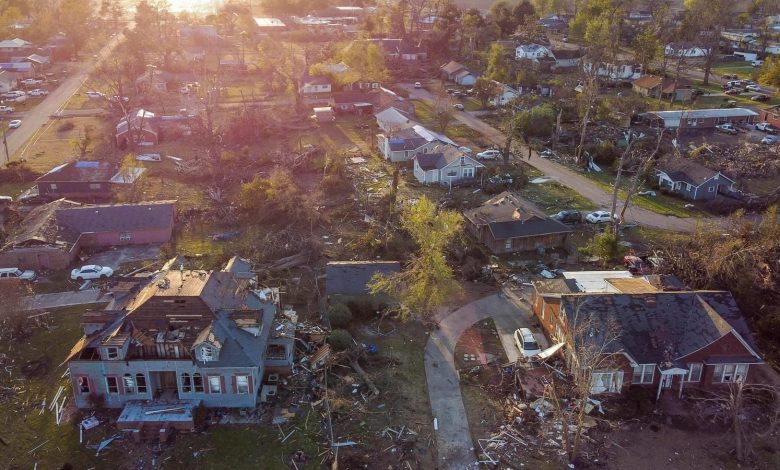 Tornado hit Mississippi US ‘like a war zone’, say volunteers |  World news