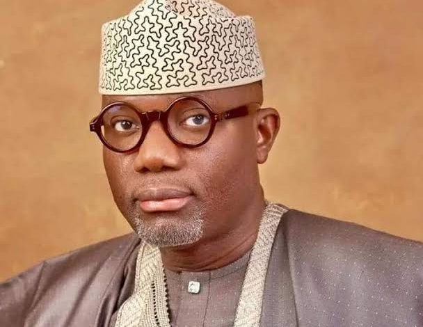 Jan 2023: Day Ogun Finance Commissioner Boosts Education In Ogun, Donated 2,500 Bags To Schools