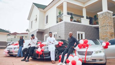 PHOTOS: Gospel Singer Moses Bliss Gifts New Cars To His Signees, And Barber