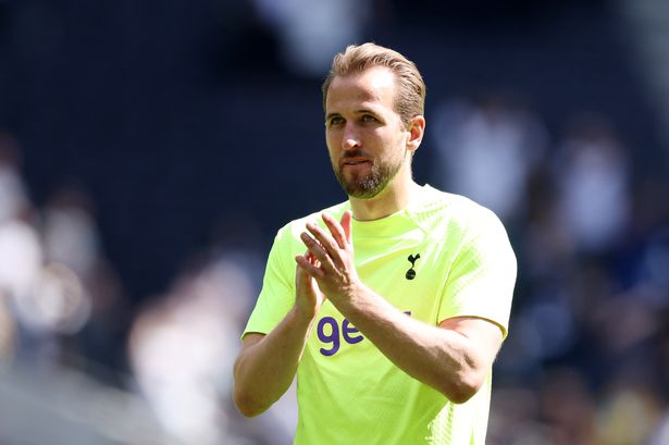 Harry Kane Arsenal and Chelsea transfer call for him as Tottenham accept Bayern’s £80m offer