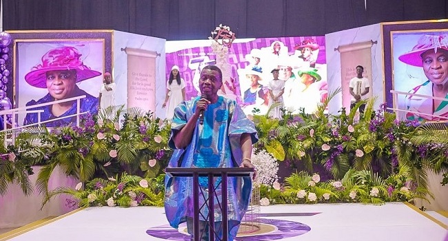 Glorious Days Of Stronger Naira Will Return – Pastor Adeboye