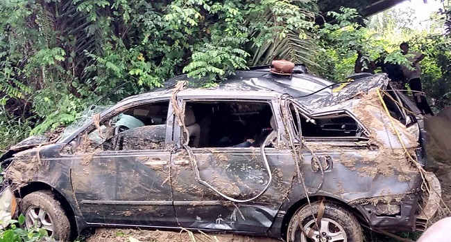 Three Dead As Vehicle Plunges Into River On Ijebuode/Ore Expressway