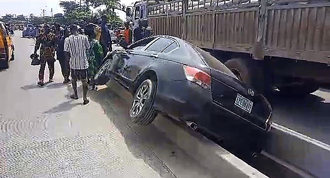 Driver Fleeing LASTMA Officials Kills Two Road Sweepers