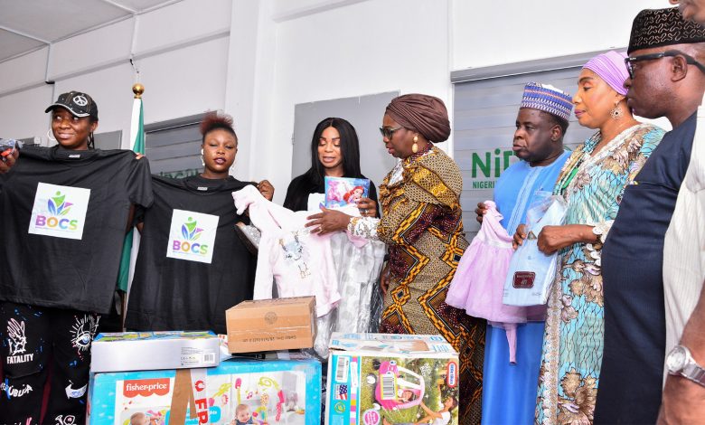 Photos: Dabiri-Erewa Commends Nigerian-Canadian Humanitarian Efforts As She Reaches Out To IDP Camps