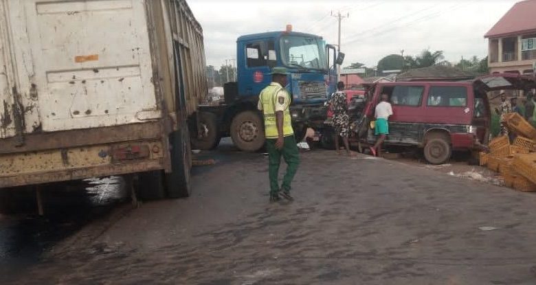 Drunk Driver Crashes Into Bus, Kills Two In Ogun