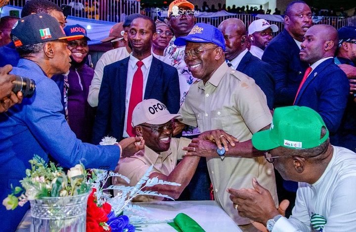 Philip Shaibu Kneels Before Oshiomhole As He Dumps PDP For APC