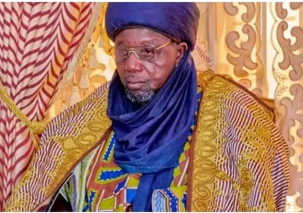 Blood-stained Sokoto emir begs for rescue from bandits in video Blood-stained Sokoto emir begs for rescue from bandits in video