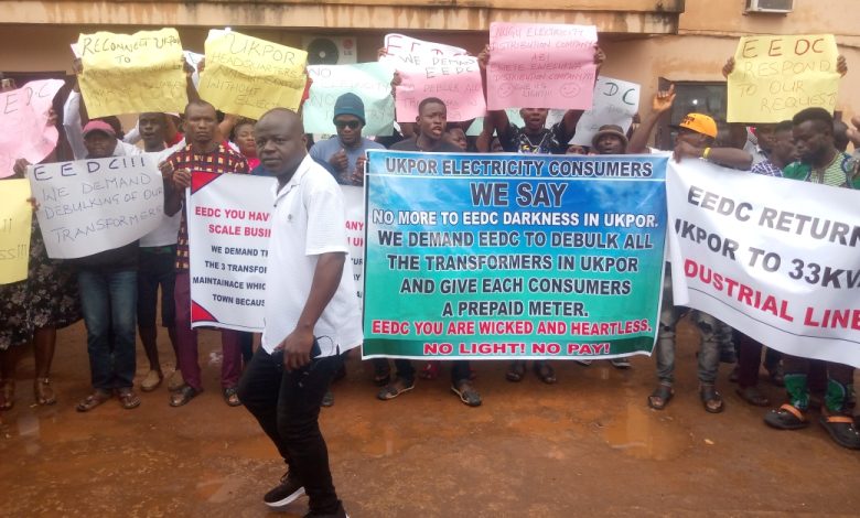 Anambra community protests six years of power outage