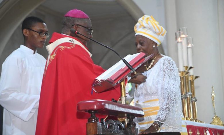 Pope Francis honours Dame Christine Doja, mother of billionaire businessman Femi Otedola Pope Francis honours Dame Christine Doja, mother of billionaire businessman Femi Otedola