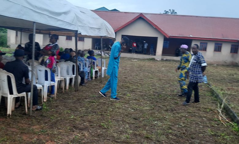 EdoDecides2024: Heavy rainfall delays INEC officials’ arrival at voting centre