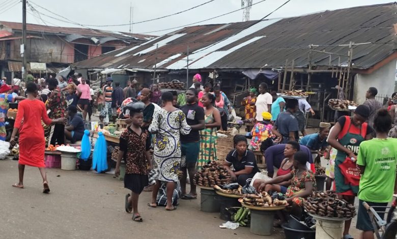 Edo Election: Traders in early morning transactions at new Benin market