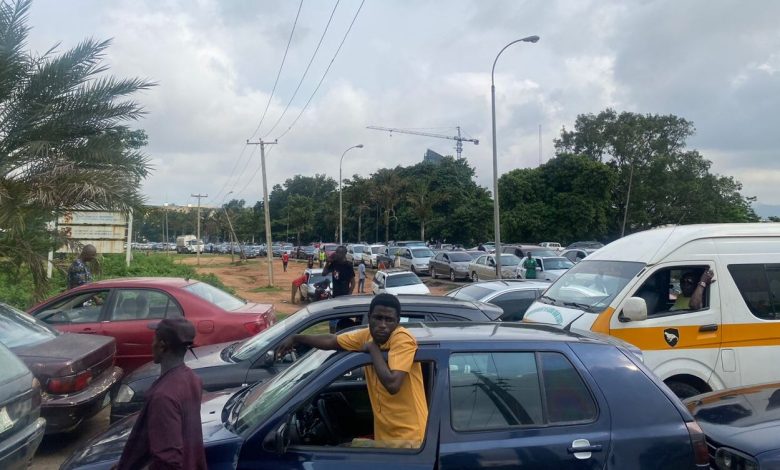 Motorists stranded as NNPC stations, others shut down amidst uncertainties over pump price