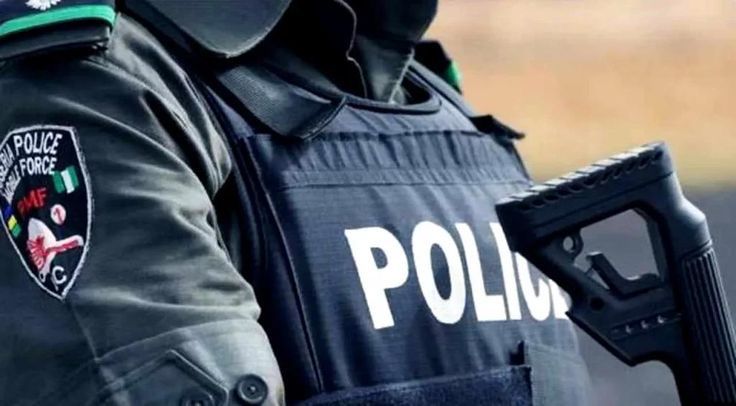 Police return N3 million extorted by officers from Nigerian at gunpoint Police return N3 million extorted by officers from Nigerian at gunpoint