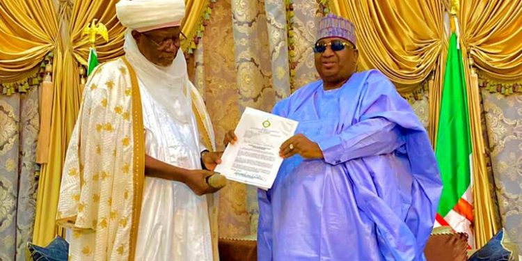 Sultan of Sokoto confers traditional title on Kebbi Governor Sultan of Sokoto confers traditional title on Kebbi Governor