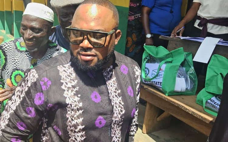 LG Poll: Alebiosu Casts Vote, Expresses Confidence In APC’s Victory