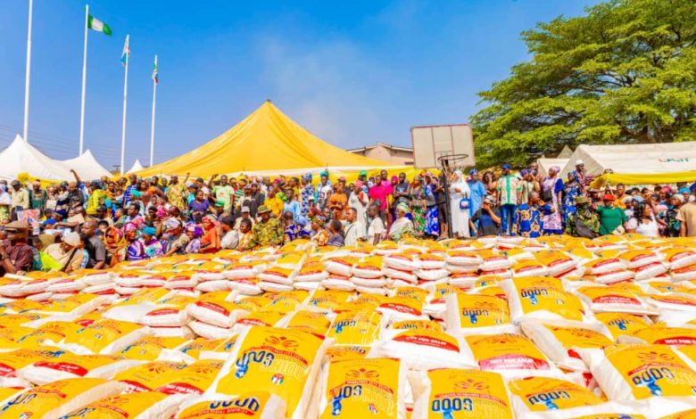 Lagos senator distributes food to constituents