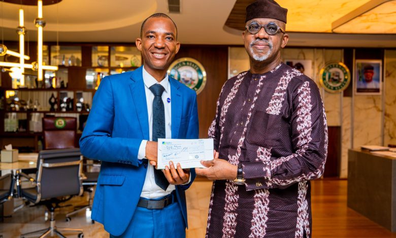 Ogun govt rewards mathematics teacher with N5m, house for global recognition