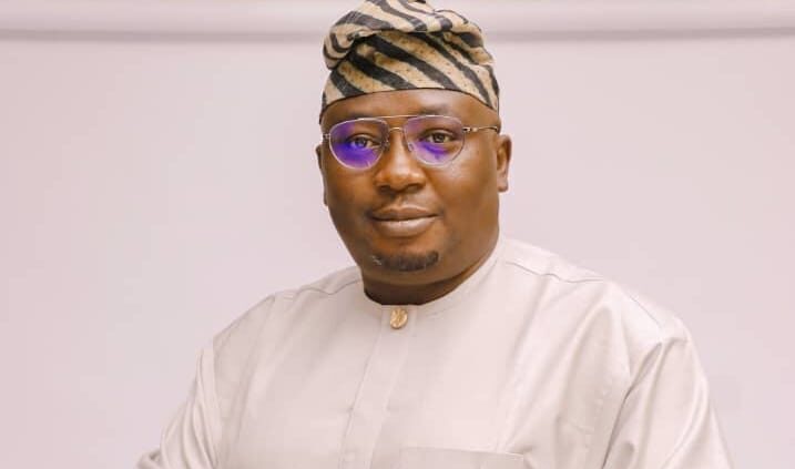 FG to spend N8bn on orientating Nigerians on payment of electricity bills – Minister