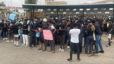 University Of Ibadan Students Protest 82-Day Power Outage In UCH