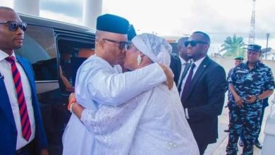 TRENDING: Akpabio shows off romantic side, kisses wife as she bags honourary doctorate (PHOTOS)