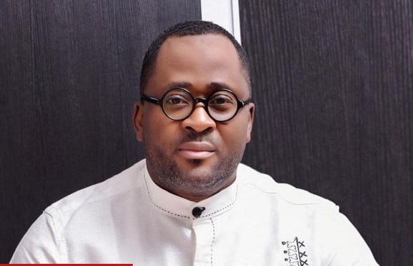 TRENDING: Desmond Elliot weeps as Meranda resigns as Speaker of Lagos Assembly (VIDEO)