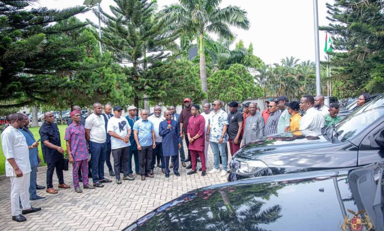 Nigerian governor presents locally made trucks to lawmakers, reiterates support for local manufacturing