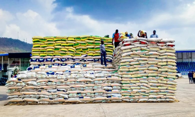 FG shares palliatives to South-east, South-south residents FG shares palliatives to South-east, South-south residents