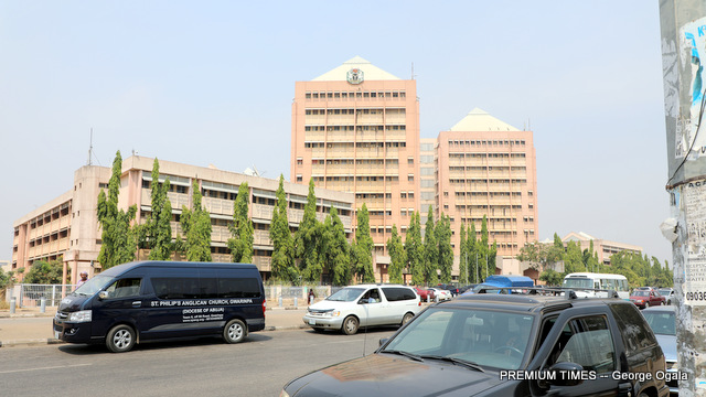 FG commences payment of minimum wage arrears to civil servants – Official FG commences payment of minimum wage arrears to civil servants – Official