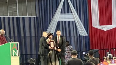 AUN awards outstanding students at graduation dinner