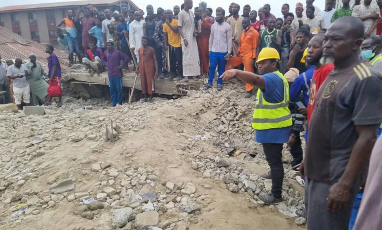One dead, three rescued in Lagos building collapse One dead, three rescued in Lagos building collapse
