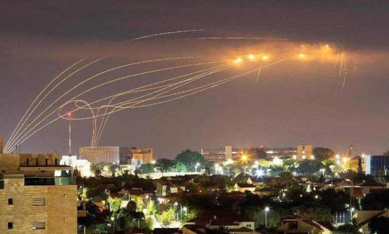 Iran retaliates, fires dozens of missiles at Tel Aviv Iran retaliates, fires dozens of missiles at Tel Aviv