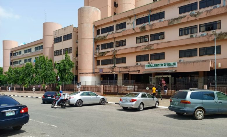 Federal workers demand arrears, threaten protest Federal workers demand arrears, threaten protest