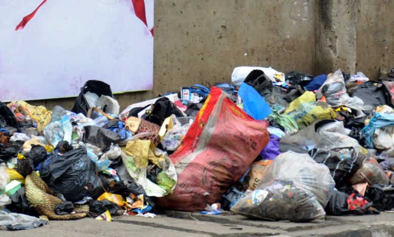 Lagos govt imposes N250,000 fine, jail term for illegal waste disposal