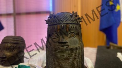 Netherlands returns 119 stolen artefacts to Oba of Benin