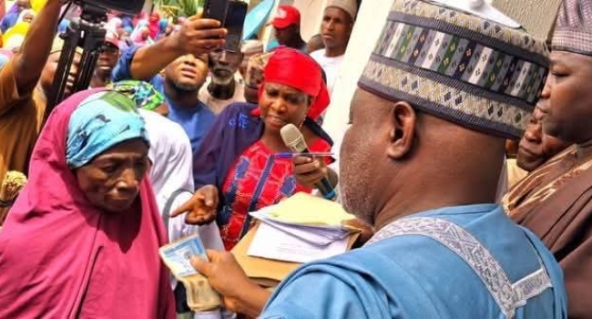 PHOTOS: Kebbi Govt Disburses ₦337m To Support Women For Sallah PHOTOS: Kebbi Govt Disburses ₦337m To Support Women For Sallah