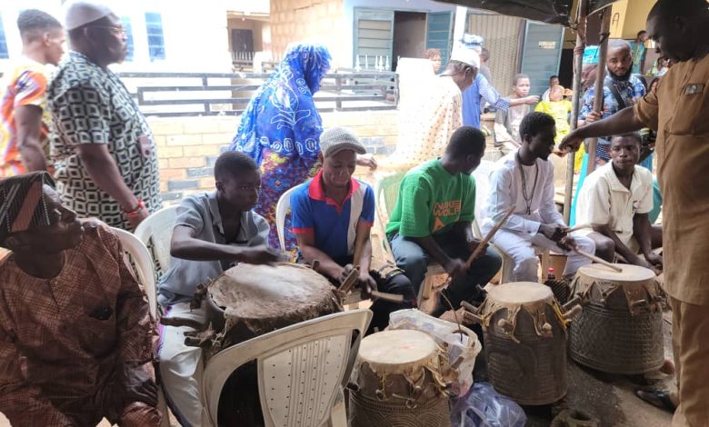 Awujale Stool: Fusengbuwa Ruling House Beats Traditional ‘Gbedu’ For Family Members Awujale Stool: Fusengbuwa Ruling House Beats Traditional ‘Gbedu’ For Family Members