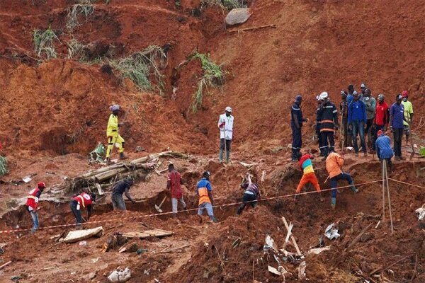 500 miners buried by landslides in eastern Congo