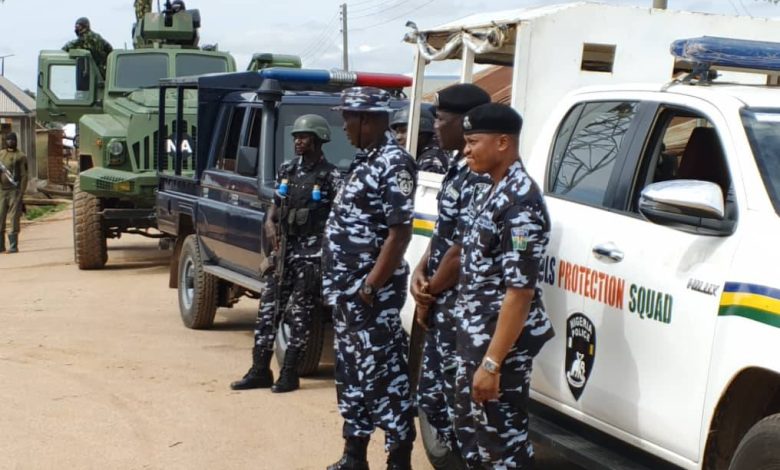 Police arrest 10 suspected human trafficking syndicate, rescue 36 victims in Niger Police arrest 10 suspected human trafficking syndicate, rescue 36 victims in Niger