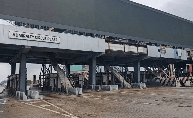 Lagos LG Polls: Police restrict vehicular movement at Lekki Toll Gate Lagos LG Polls: Police restrict vehicular movement at Lekki Toll Gate
