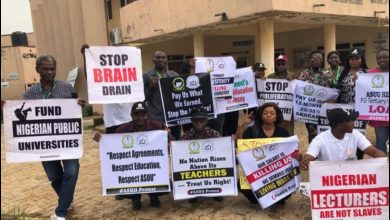 University lecturers protest ‘pauperisation’, reject FG loan policy