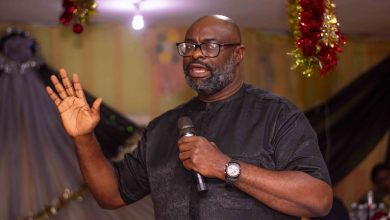 Do all you can to overcome self-doubt, Editor advises students