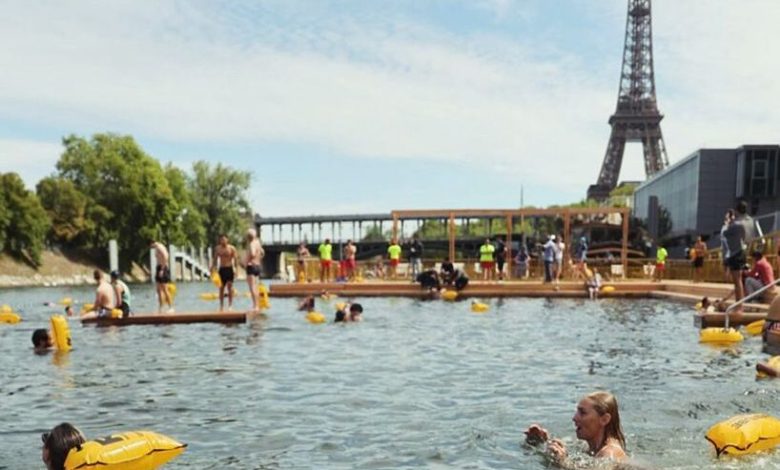 Bodies of four men found in Seine river near Paris