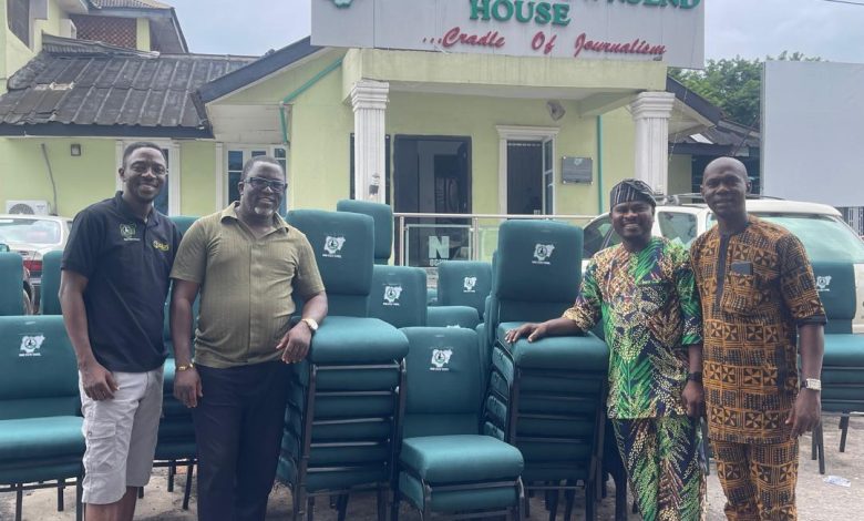 Ogun NUJ Commends Gboyega Nasir Isiaka Over Donation of 100 Executive Chairs